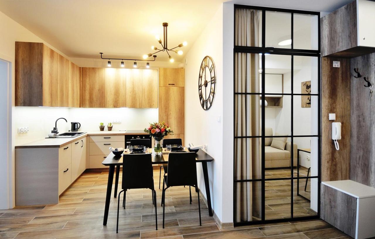 Apartament Za Świerkami 6 osób , 3 pokoje Kołobrzeg Exterior foto